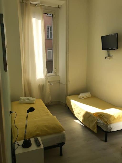 Appartamento In Zona Bocconi Mailand Exterior foto