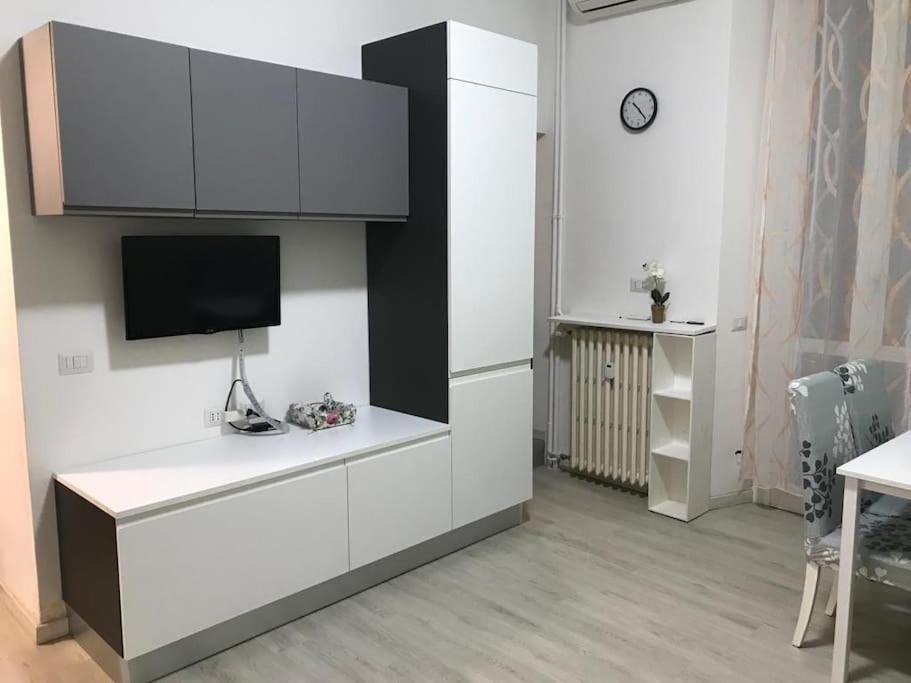Appartamento In Zona Bocconi Mailand Exterior foto